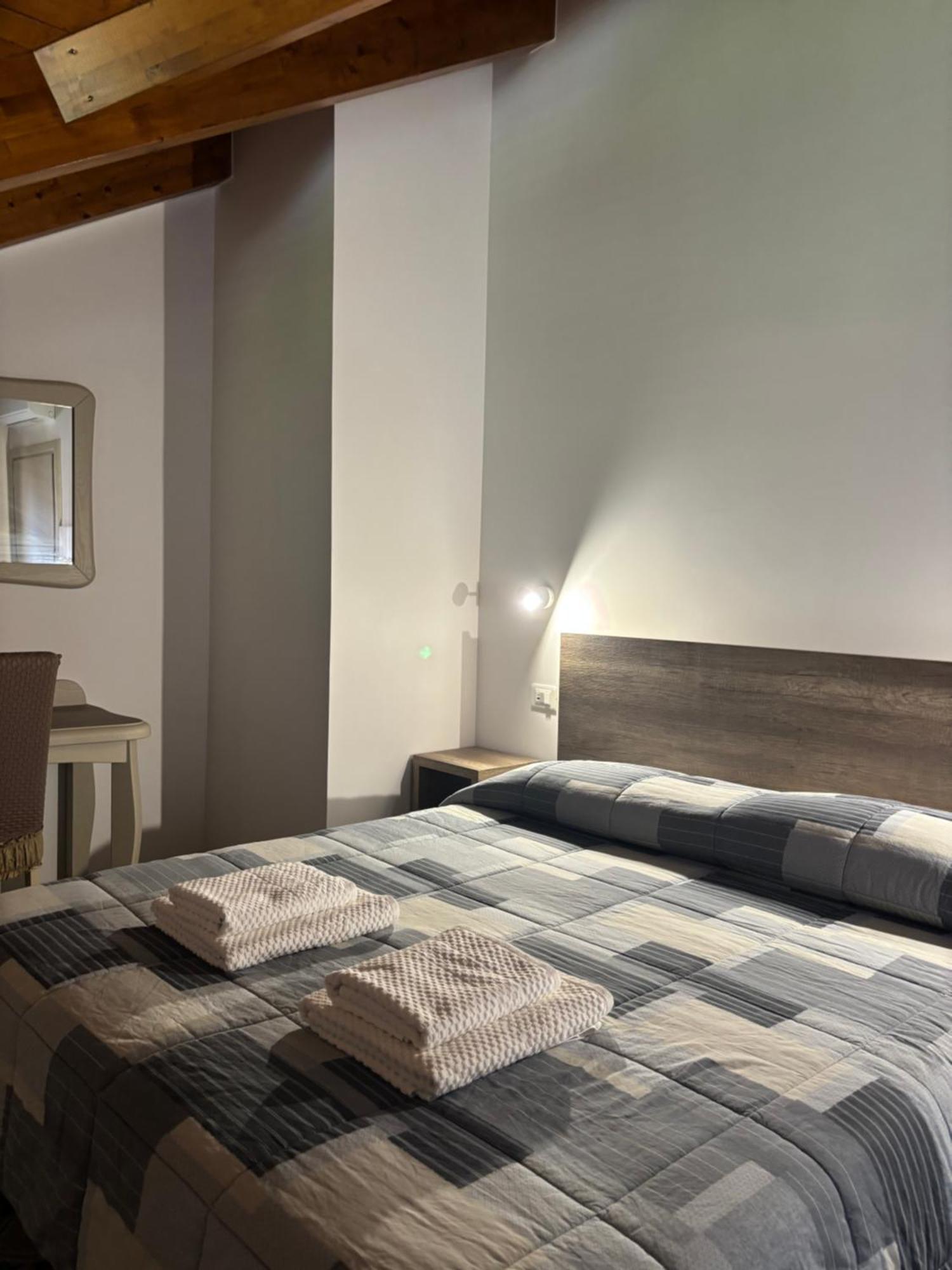 Double Room with Balcony,1674849146:JPEG